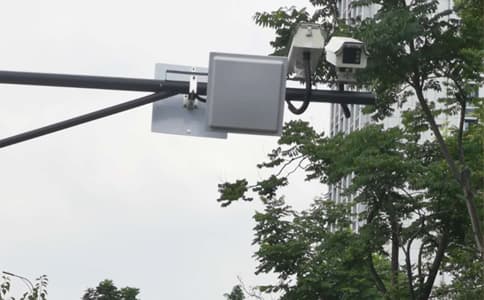 RFID超高頻讀寫器UR5608應用于車輛管理