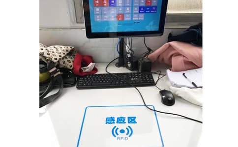 RFID桌面式讀寫器UR5002用于標簽錄入操作